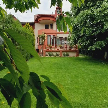 Johanna House Гостевой дом Бухарест