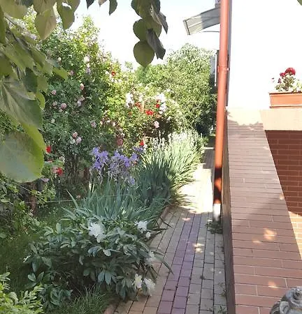 Johanna House Gæstehus 4*