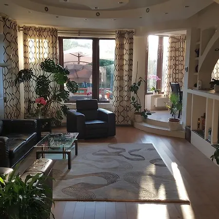 Гостевой дом Johanna House *
