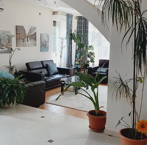 Johanna House 4* 布加勒斯特