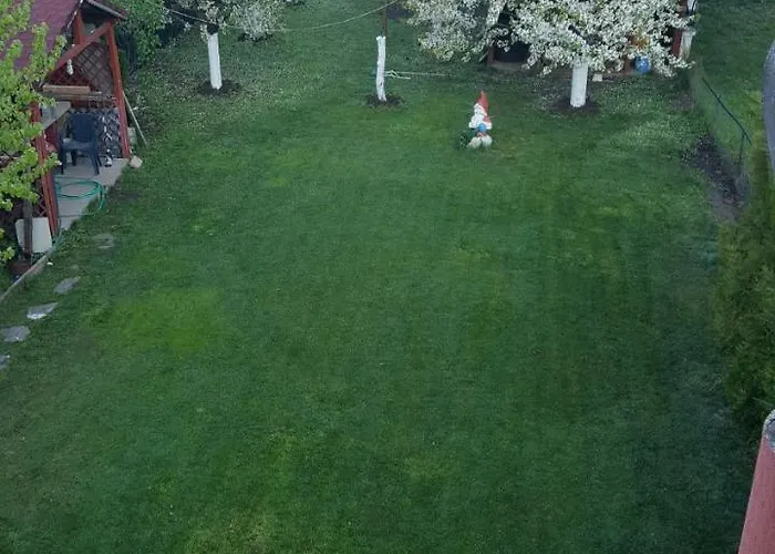 Johanna House Бухарест